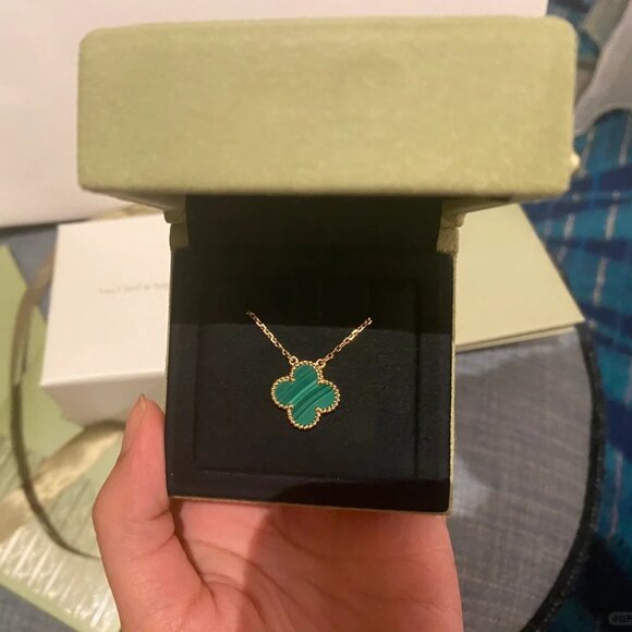 Van Cleef & Arpels Vintage Alhambra pendant 18K yellow gold. - Picture 7 of 7